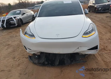 2021 Tesla Model Y Long Range Dual Motor All-Wheel Drive z USA, uszkodzony, nr VIN 5YJYGDEE0MF245804